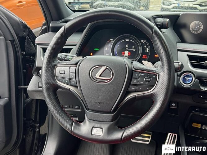 Lexus UX 250h 45 interauto-car