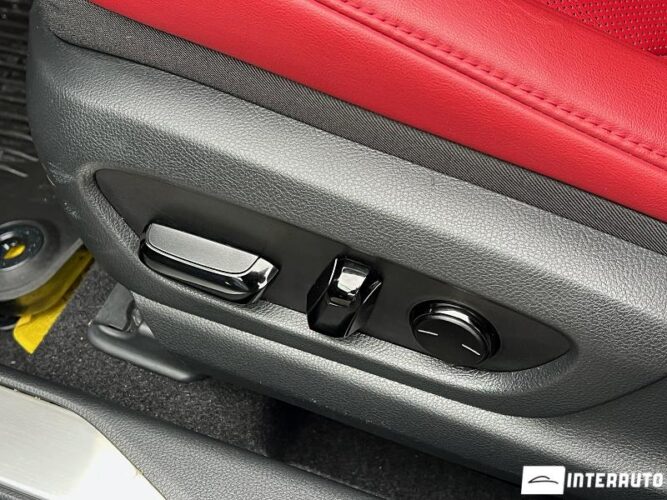 Lexus UX 250h 40 interauto-car