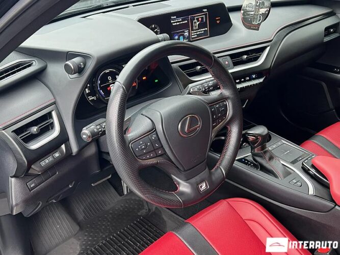 Lexus UX 250h 43 interauto-car