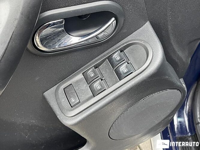 Dacia Duster 40 interauto-car