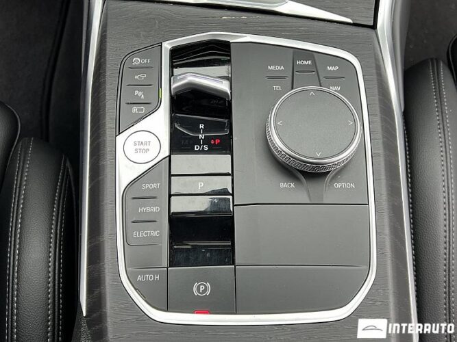 BMW 330E 48 interauto-car