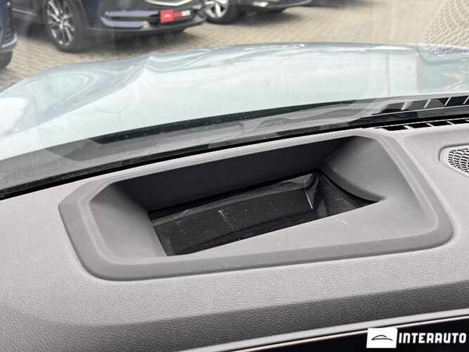 BMW 330E 44 interauto-car