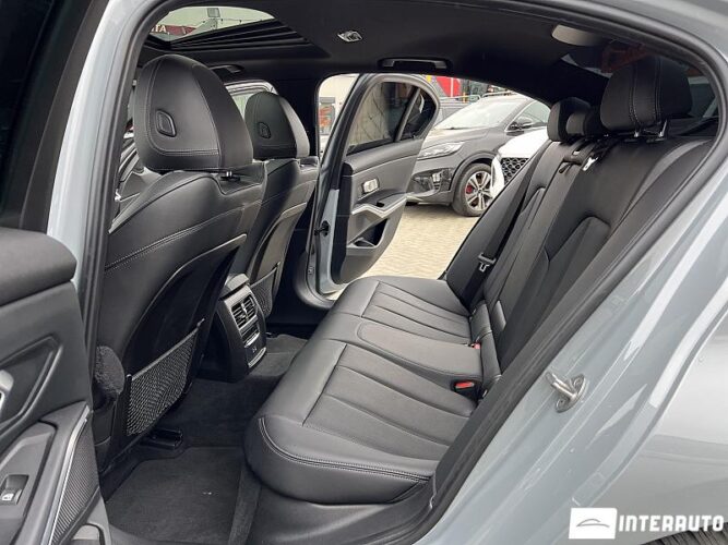 BMW 330E 49 interauto-car