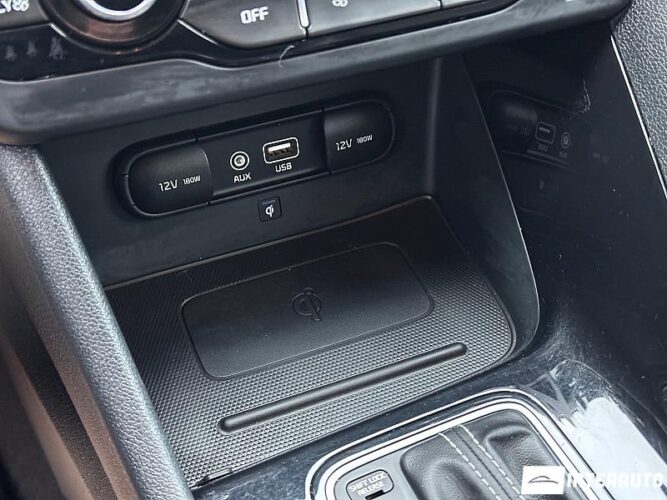 Kia Niro 44 interauto-car