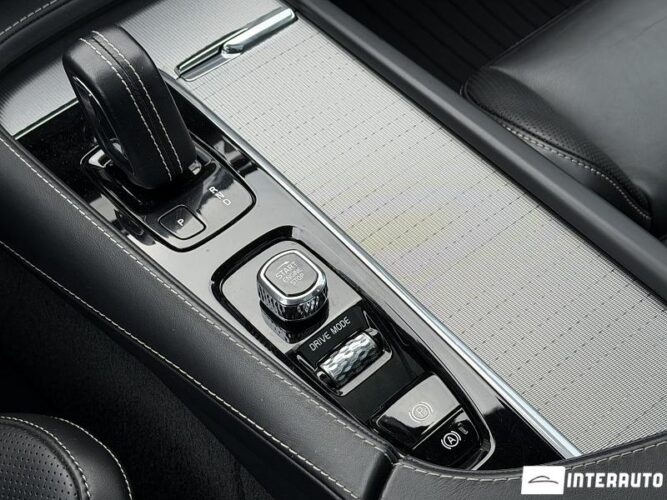 Volvo XC 90 57 interauto-car