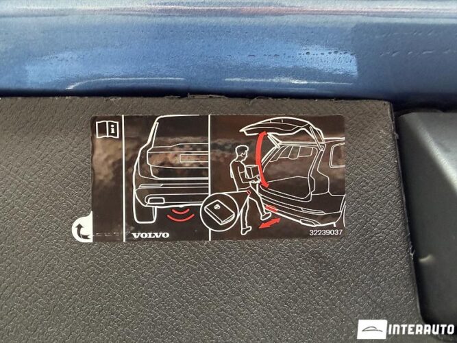 Volvo XC 90 67 interauto-car