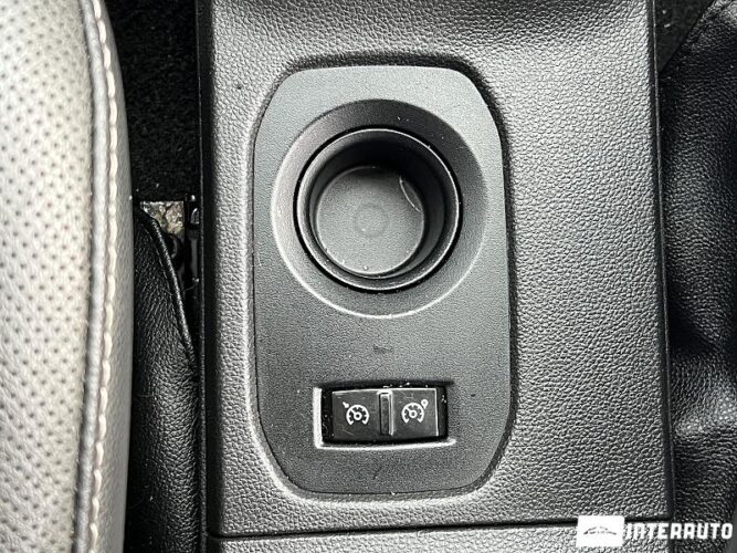 Dacia Duster 44 interauto-car