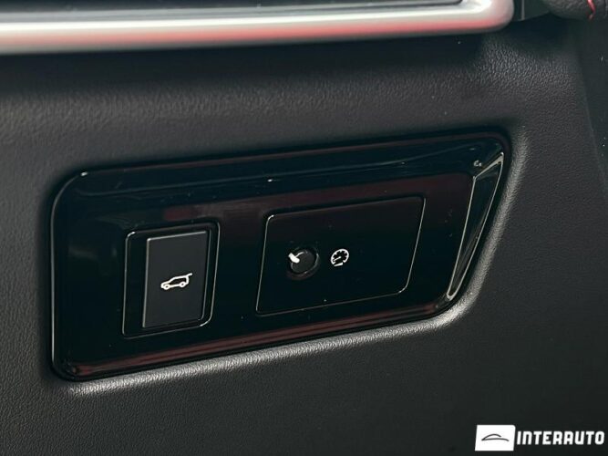 Jaguar F-Pace 43 interauto-car