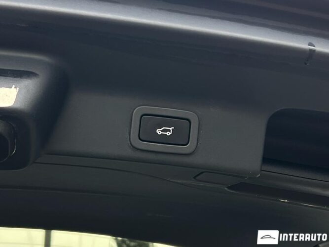 Jaguar F-Pace 57 interauto-car