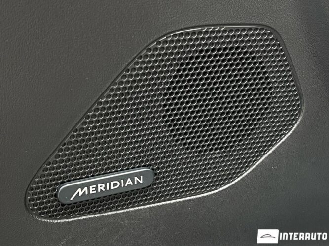 Jaguar F-Pace 42 interauto-car