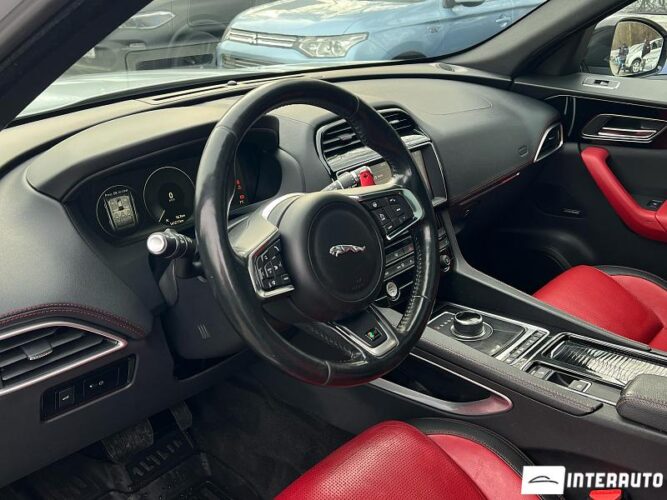Jaguar F-Pace 44 interauto-car
