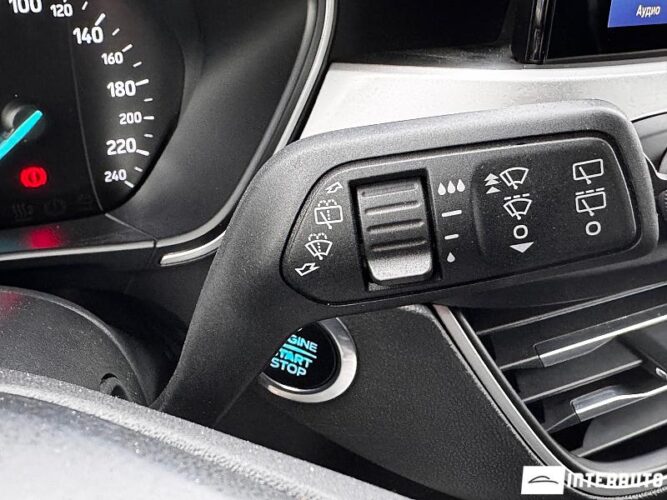 Ford Focus 40 interauto-car