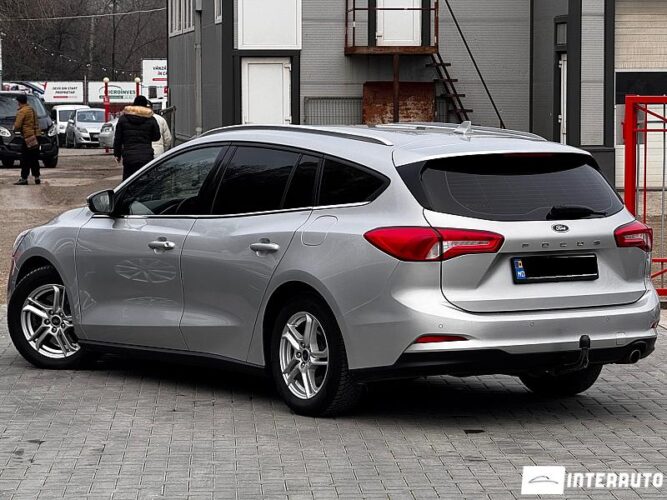 Ford Focus 35 interauto-car