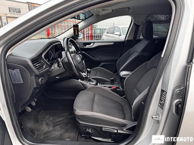 Ford Focus 37 interauto-car
