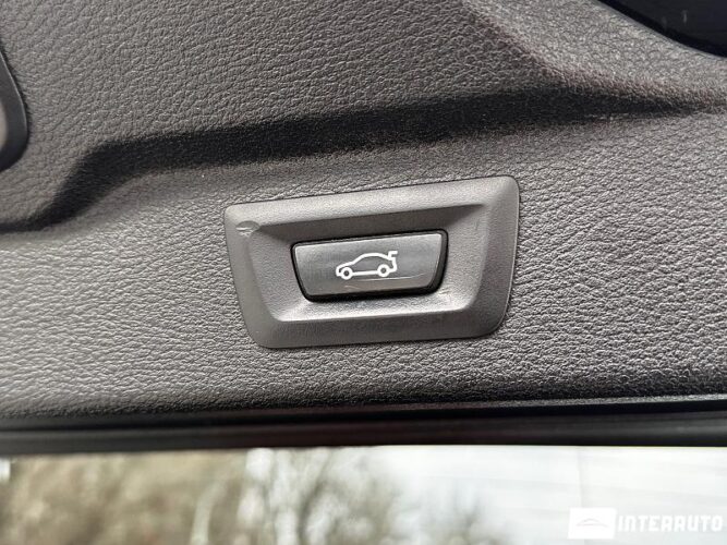 BMW X5 4.0D 56 interauto-car