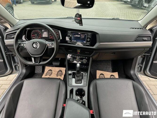 Volkswagen Jetta 44 interauto-car