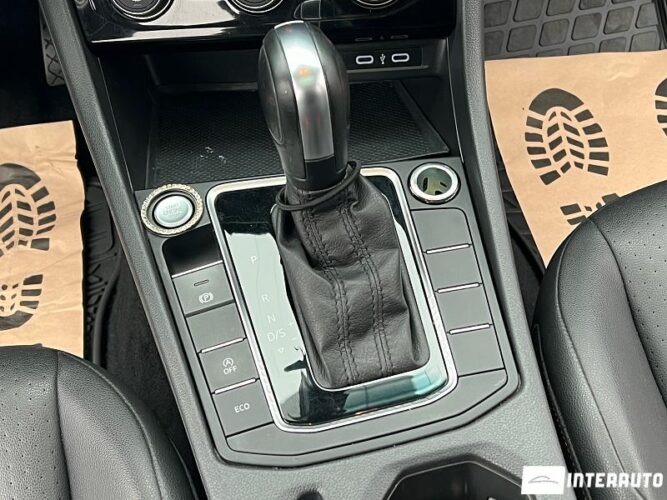 Volkswagen Jetta 51 interauto-car