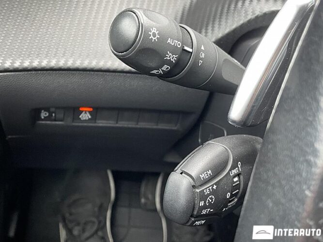 Peugeot 2008 40 interauto-car