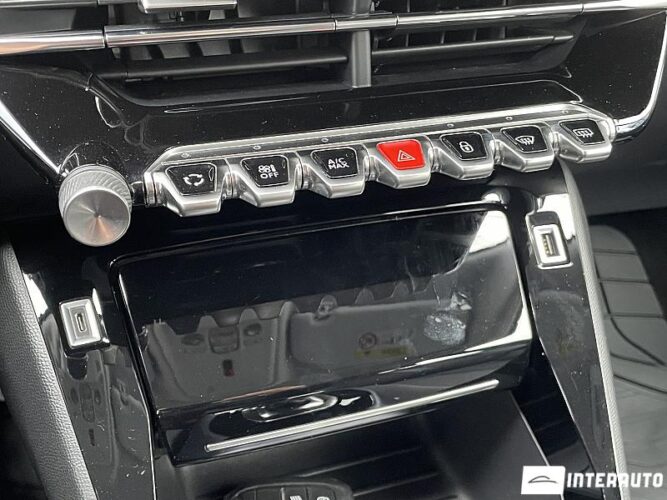 Peugeot 2008 42 interauto-car