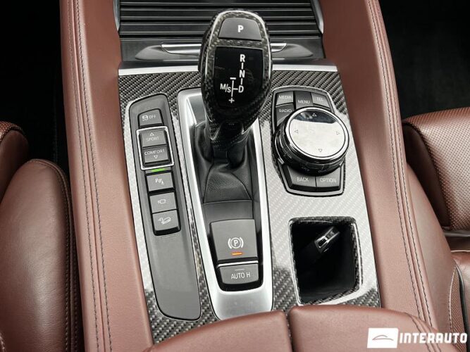 BMW X5 5.0i 50 interauto-car