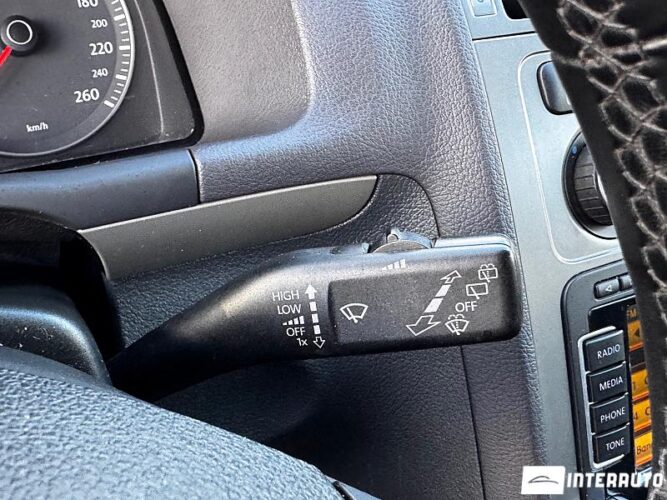 Volkswagen Touran 44 interauto-car