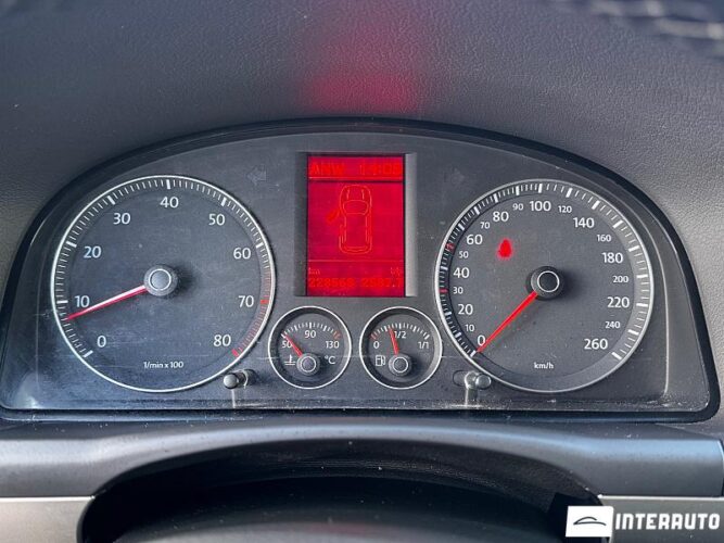 Volkswagen Touran 39 interauto-car