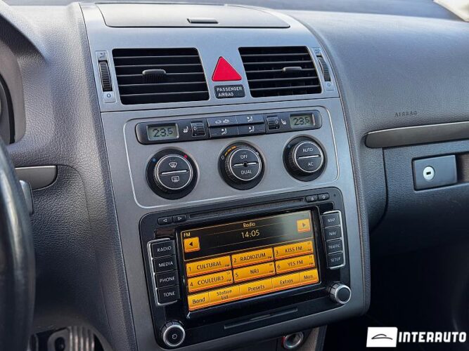 Volkswagen Touran 40 interauto-car