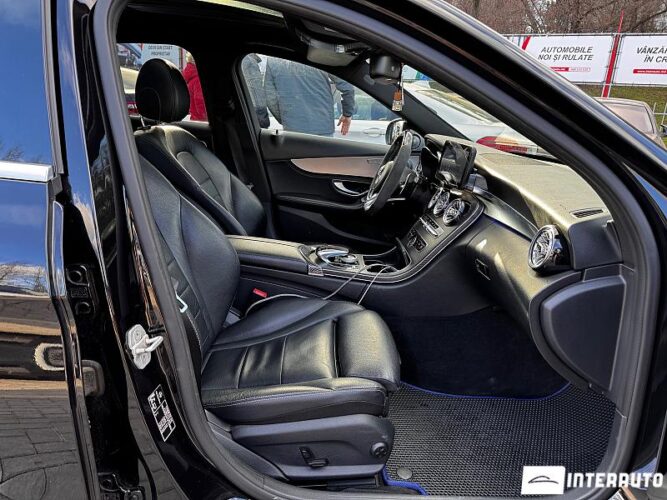 Mercedes C 350e 34 interauto-car