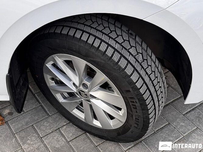 Skoda Kamiq 52 interauto-car