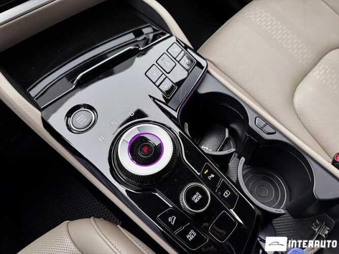 Kia Sportage 42 interauto-car