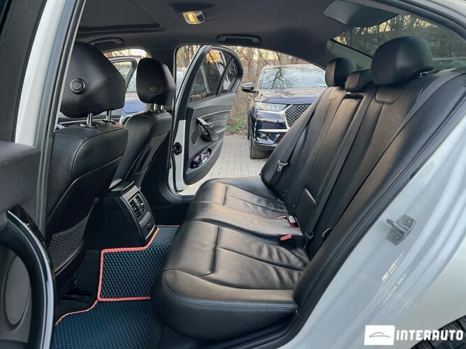 BMW 330E 50 interauto-car