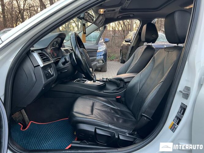 BMW 330E 36 interauto-car