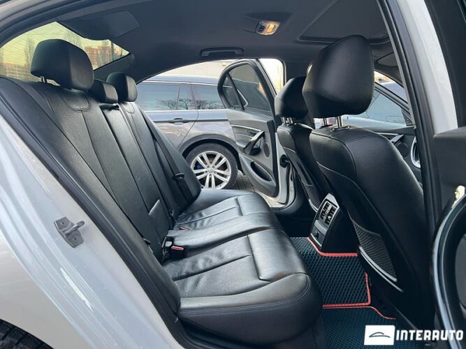 BMW 330E 49 interauto-car