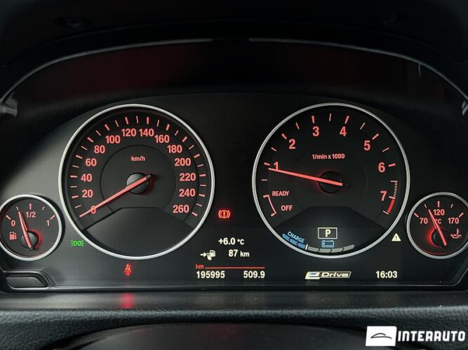 BMW 330E 43 interauto-car