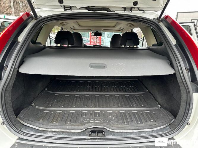 Volvo XC 60 48 interauto-car