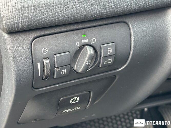 Volvo XC 60 44 interauto-car