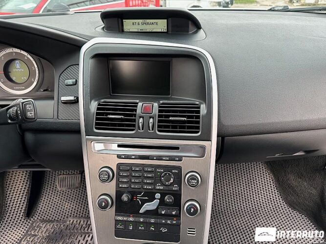 Volvo XC 60 41 interauto-car