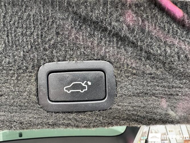 Volvo XC 60 50 interauto-car