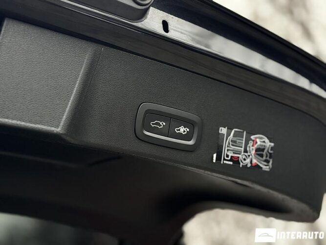 Volvo XC 40 36 interauto-car