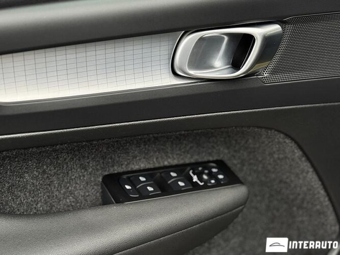 Volvo XC 40 38 interauto-car