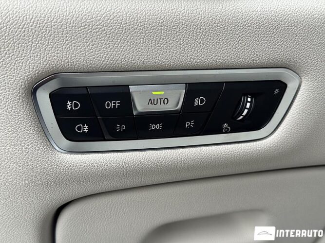 BMW X5 4.5e 52 interauto-car