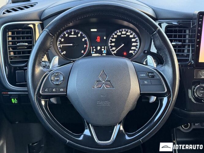 mitsubishi Outlander 2015