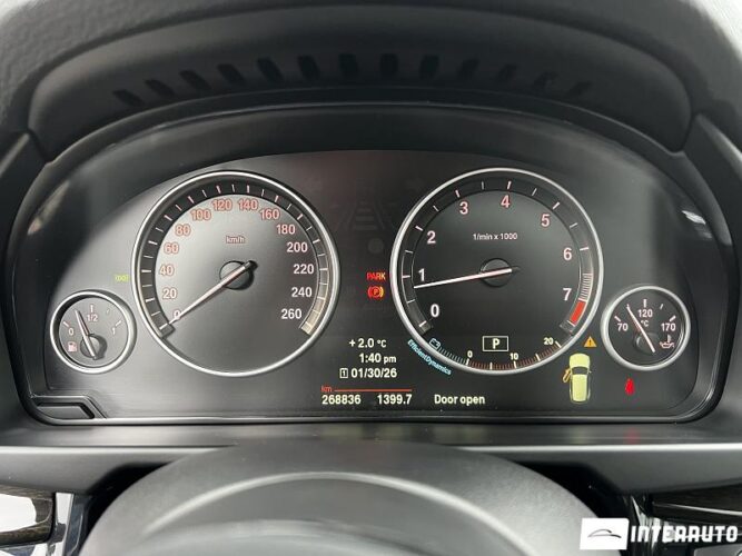 BMW X5 3.5i 40 interauto-car