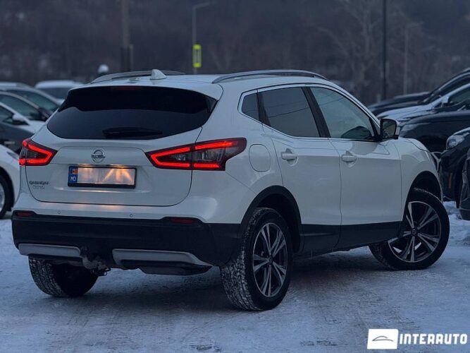 Nissan Qashqai 31 interauto-car