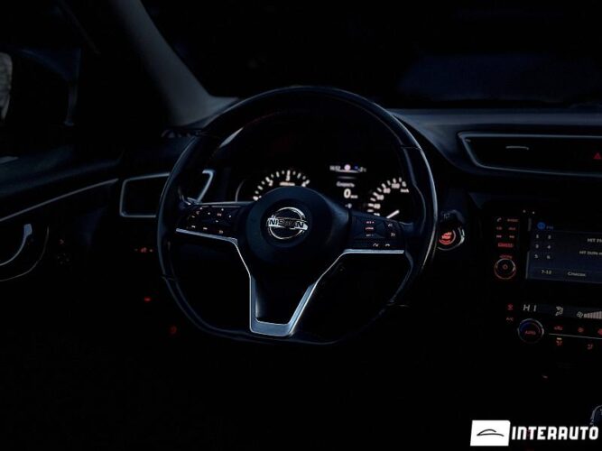 Nissan Qashqai 35 interauto-car
