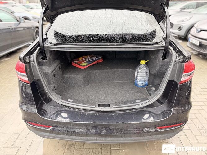 Ford Fusion 43 interauto-car