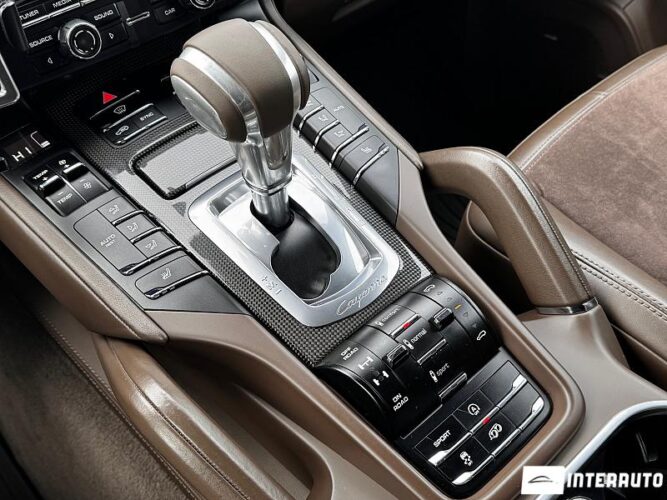 porsche Cayenne GTS 2014