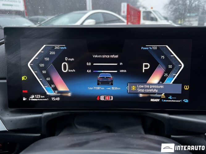 BMW 330E 41 interauto-car