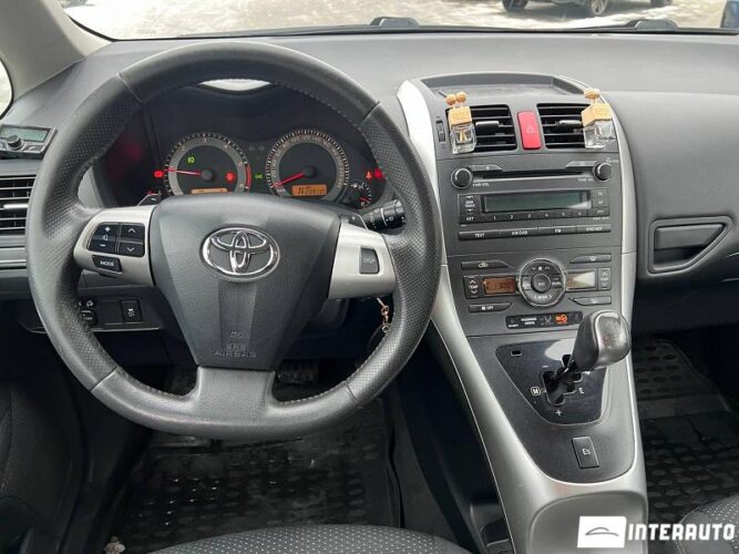Toyota Auris 33 interauto-car