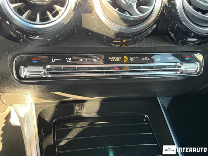 Mercedes GLB 250 49 interauto-car